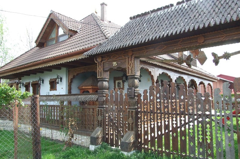 Maramureș. Case tradiționale.Excursii arintur.md. transport Bălți
