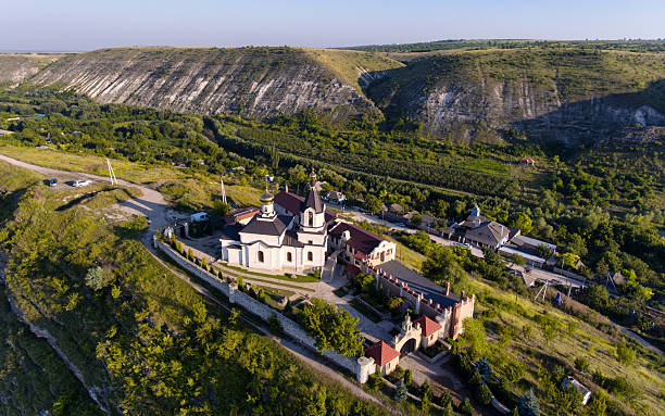 orheiul vechi, excursii cu tradiții si mestesug pentru grupuri scolare, excursii cu transport