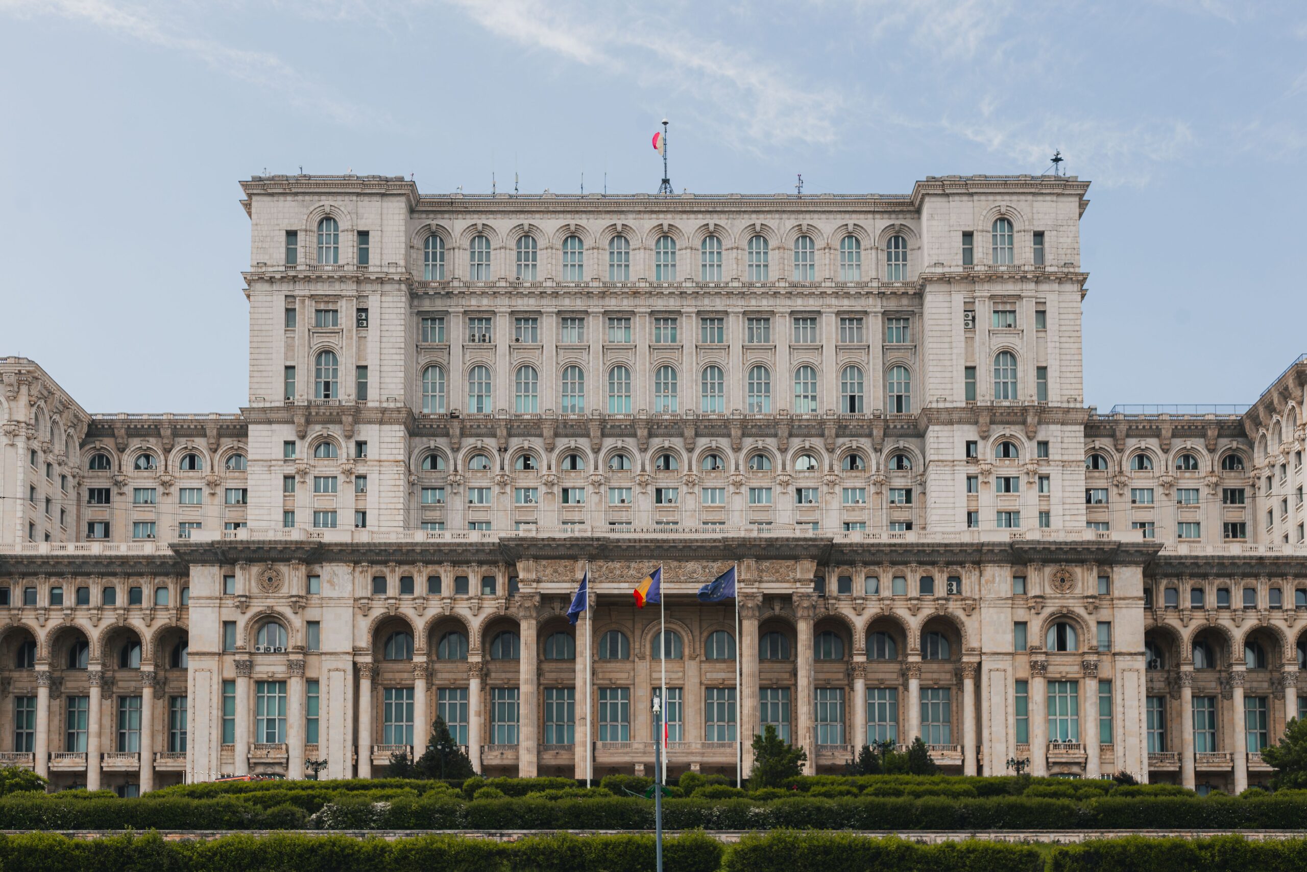 Calea Victoriei și panorama Bucureștiului central