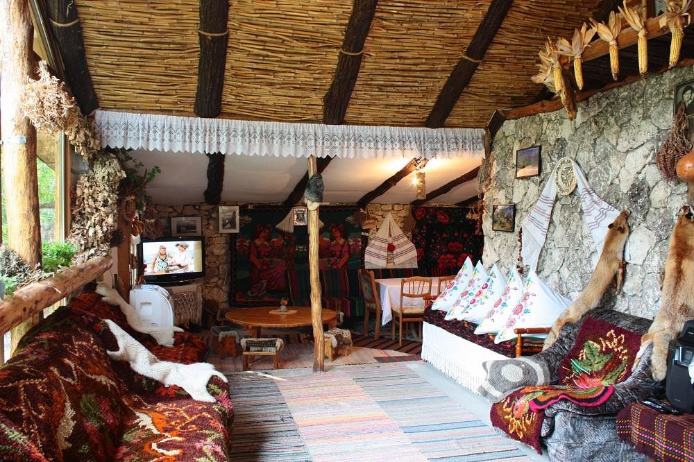 Peisaj de pe Nistru într-o excursie organizată în Moldova