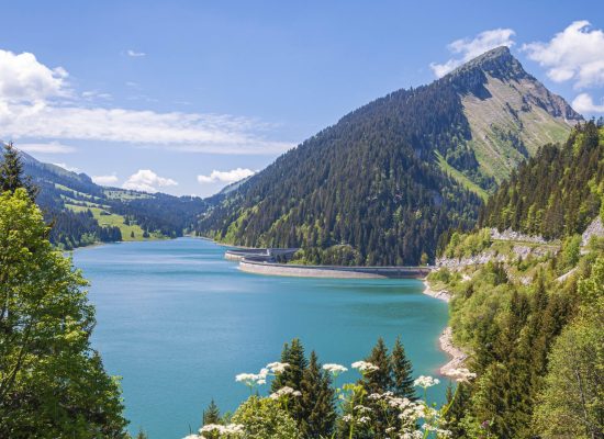 Lacul de acumulare Izvorul Muntelui