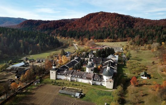 DCIM100MEDIADJI_0012.JPG Mănăstirile Secu și Sihăstria – Repere ale Spiritualității și Tradiției din Neamț ArinTur transport Turistic Bălți