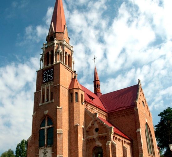 cacica-biserica-romano-catolica-bucovina cacica-biserica-romano-catolica-bucovina