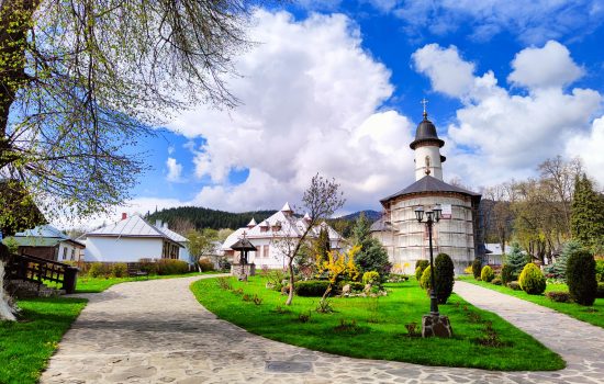 manastirea varatic Ghid turistic ArinTur obiectic manastirea varatica