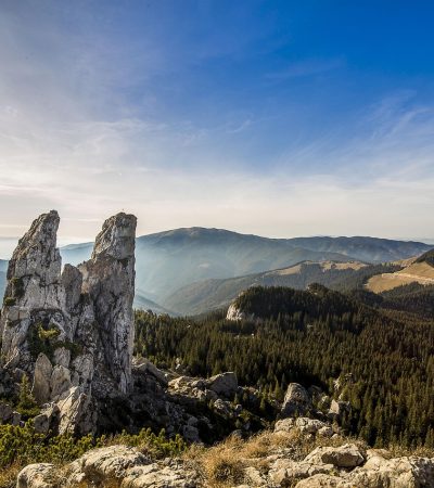 Piatra Doamnei – simbol natural și legendar