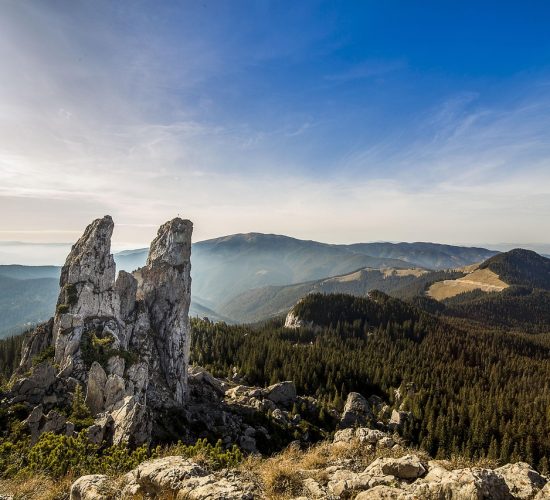 pietrele-doamnei-202192_1280 Piatra Doamnei – simbol natural și legendar